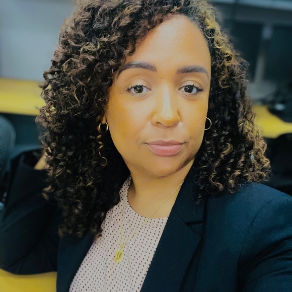 Meet your Posher, Janet - Picture 1 of 1